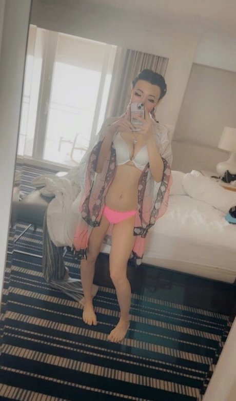HowToMia 完璧な女優 画像