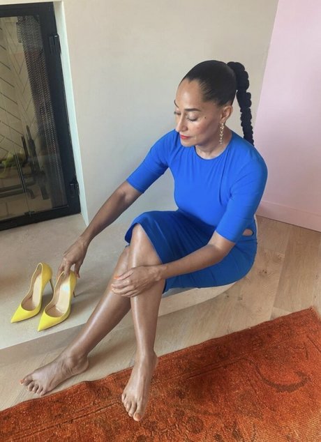 Tracee Ellis Ross ポルノモデル 写真