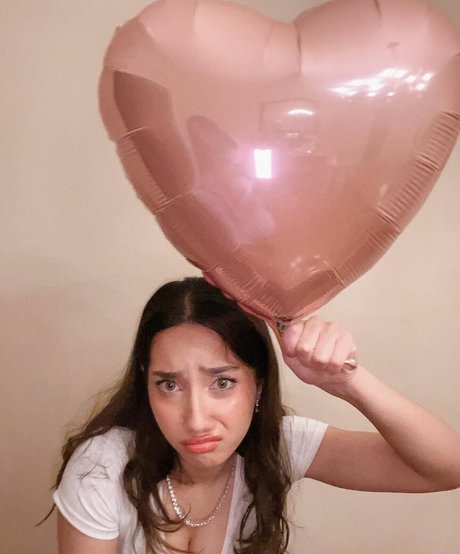 Sabrina Pezeshkian ポルノスター 高品質 写真