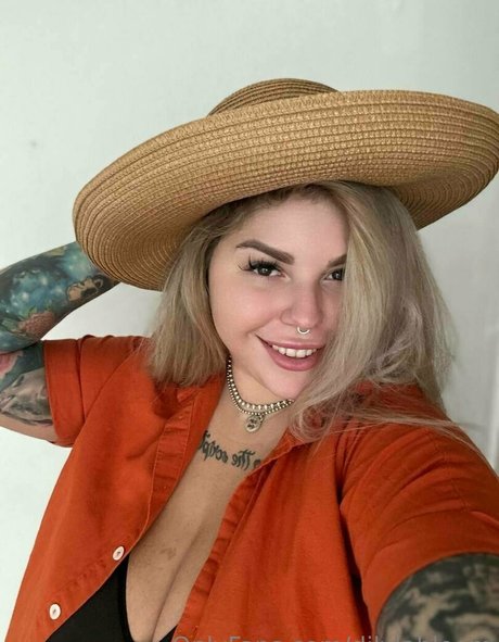 dilylabloom アート女優 画像