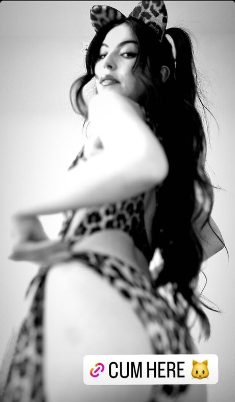 Ericatwitch セックス女優 写真