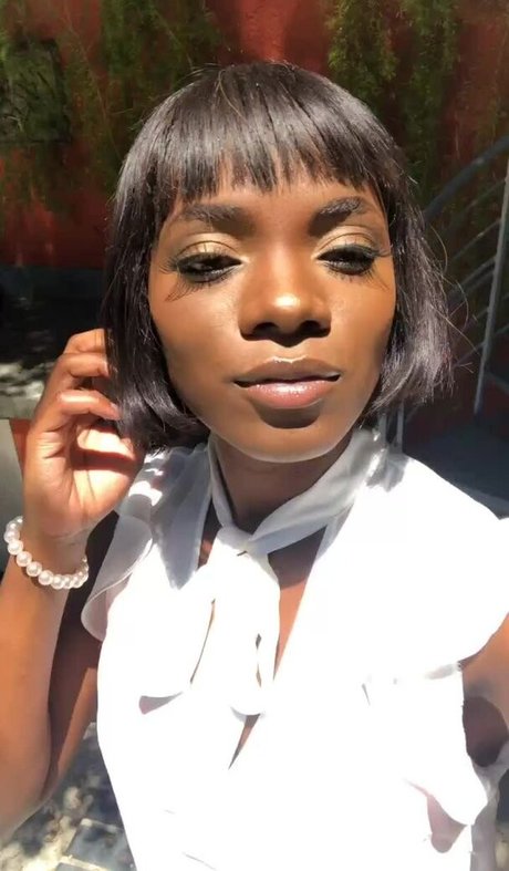 Ana Foxxx xxxモデル 写真