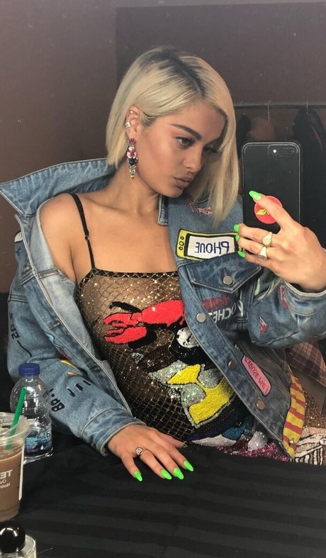 Bebe Rexha かわいいポルノスター アーカイブ