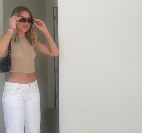 Brynn Rumfallo セクシーモデル 写真