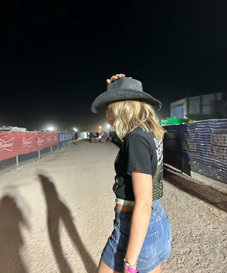 Brynn Rumfallo 素敵なモデル 写真