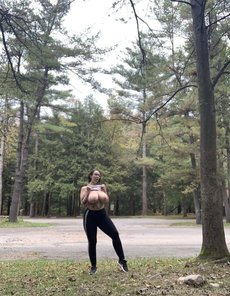 caitlinzielinski ポルノスター 裸 写真