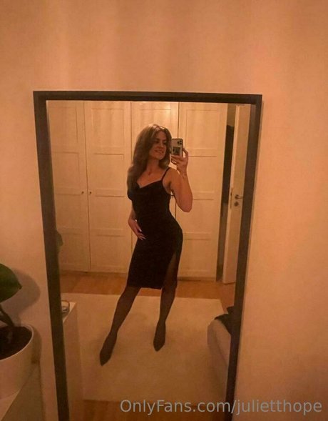 julietthope ポルノ女優 画像