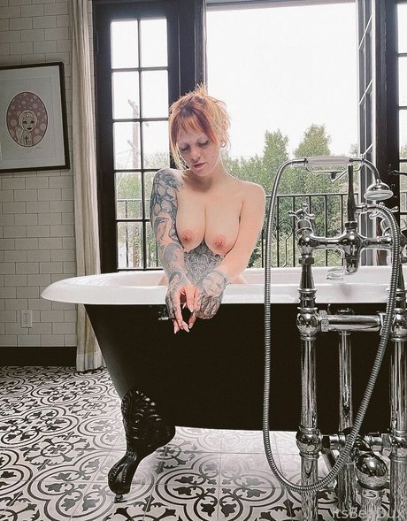 Itsbeadux 完璧なポルノスター 写真