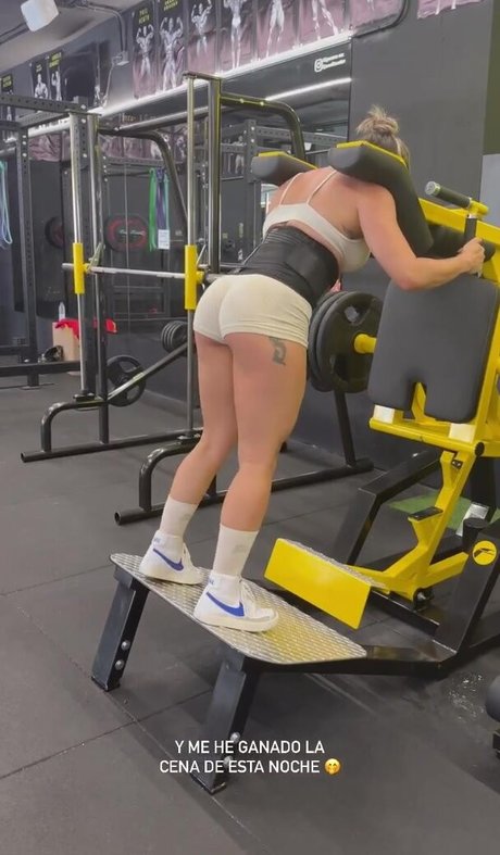 Caro Igc ポルノスター ホット 画像