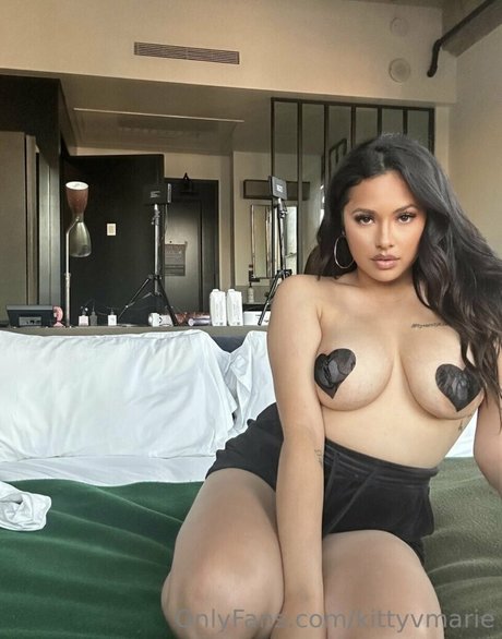 Jasmine Villegas ホットなモデル 画像