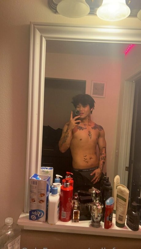 will pyun セクシーなポルノスター 写真