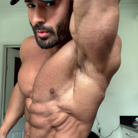 Muscle Gorilla ポルノスター 写真