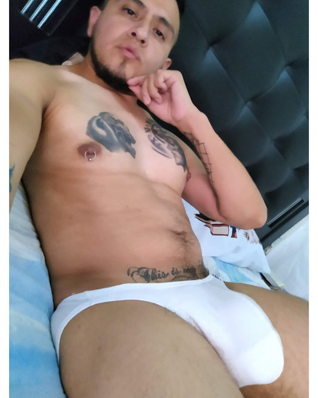 Fernando Arellano 裸のポルノスター 画像