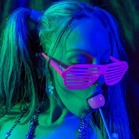 Mysterious Candy Premium ヌードスター 写真