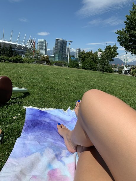 Feet and Excel Spreadsheets 独占女優 写真