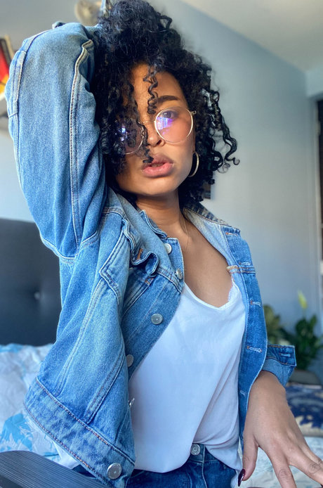 Gabriela Saenz profile image