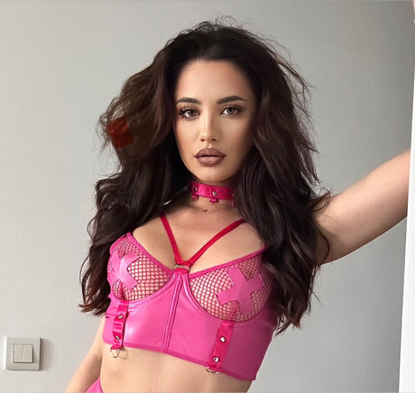 AVA MOON  profile image