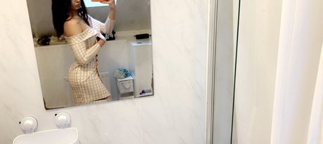 Newcastle Student ヌードモデル 写真