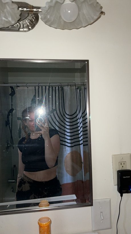 Nevaeh Ostrander ポルノスター 独占 画像