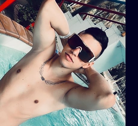 alex perez 完璧なポルノスター 写真