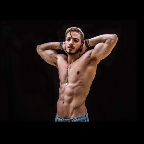 Nitzan Mizrachi ホットスター 写真