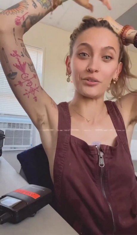 Paris Jackson ヌード女優 ギャラリー