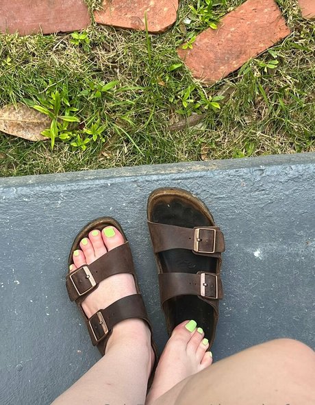 dezzydoefree ポルノスター アート 写真