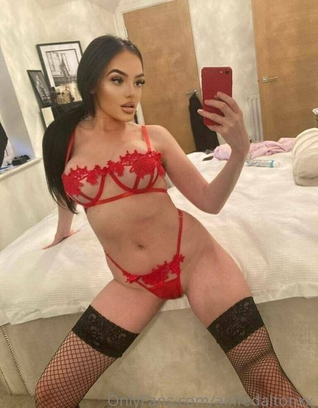 evadeexo スター ヌード 写真