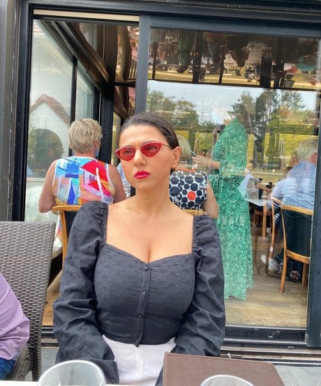 Khatia Buniatishvili ポルノモデル 写真