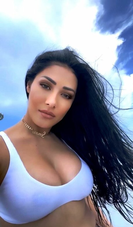 Simone E Simaria ホット女優 写真