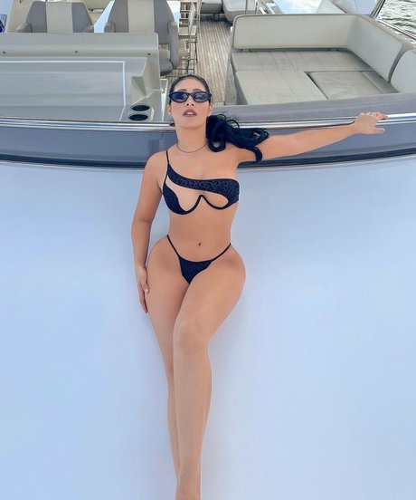 Simone E Simaria ホットなスター 写真