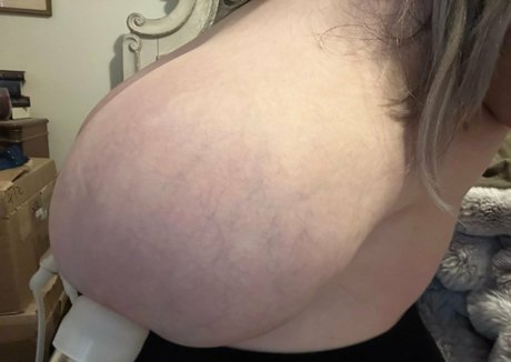 bustyvicky38 高品質モデル 写真