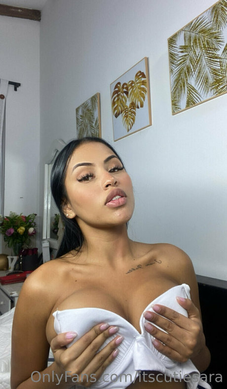 itsthesaracutie セックスモデル 写真