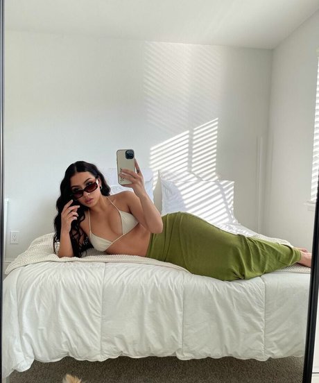 Melissa Estrella ヌードモデル 写真