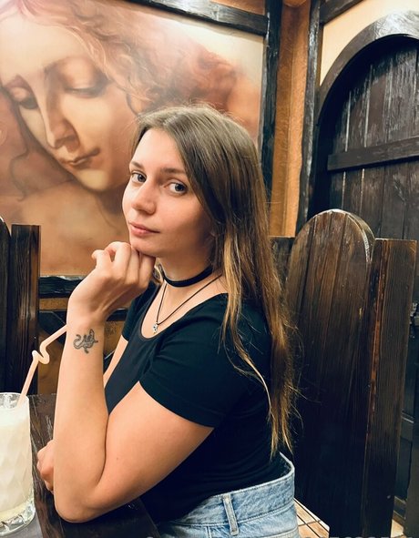 20歳のOnlyFans ホットポルノ 画像