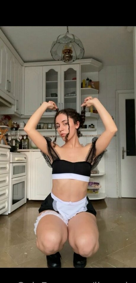 ijoxxxie 可愛いモデル 写真