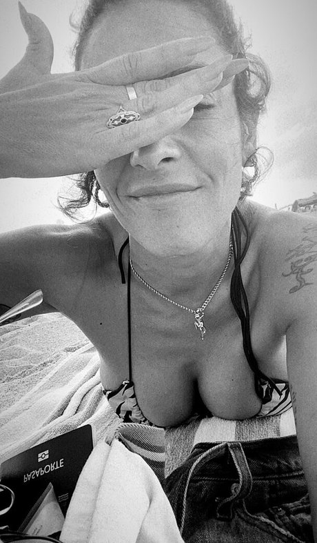 Lorena Castell ポルノスター パーフェクト 写真