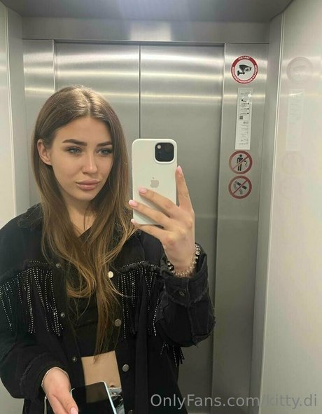 kitty di アダルト女優 写真