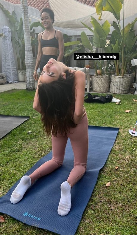 Elisha and Renee Herbert ポルノモデル 写真