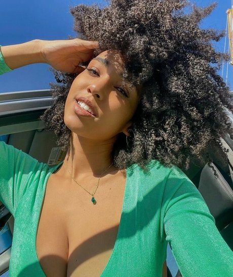 Curlswithv ポルノスター HD 写真