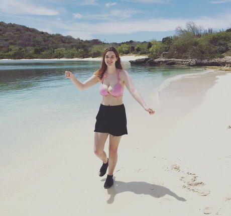 Sarah Z エロティックなスター 画像