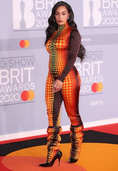 Jorja Smith 高品質のポルノスター ギャラリー