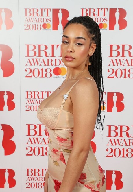 Jorja Smith 完璧なスター ギャラリー