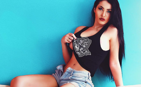 Claudia Alende スター ヌード 写真