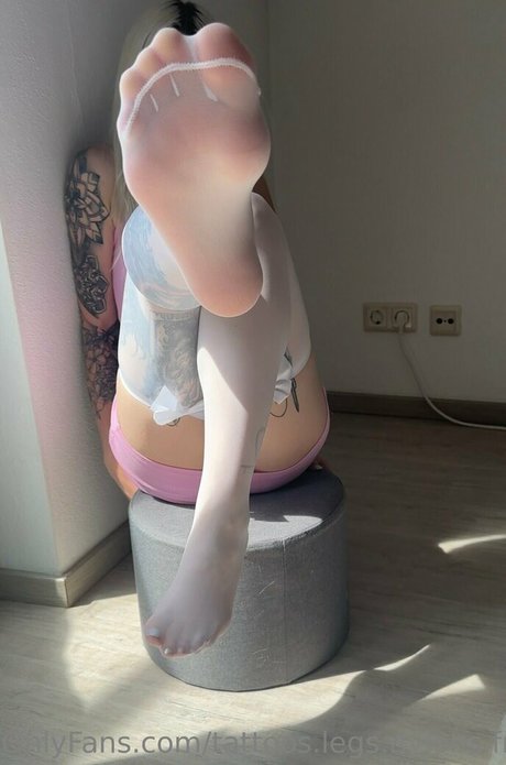 tattoos legs nylons free HD女優 写真