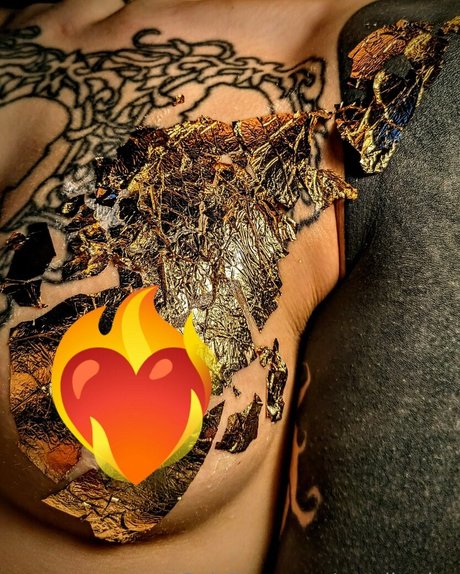 nataliewinz ポルノスター 裸 画像