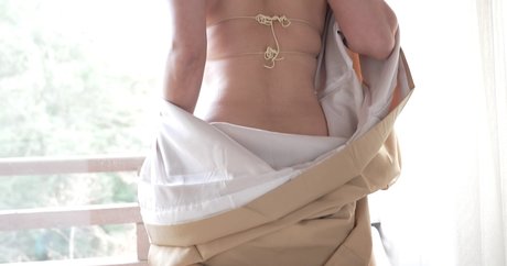 アジア人のティーンの足 オンリーファンズ セクシー 画像