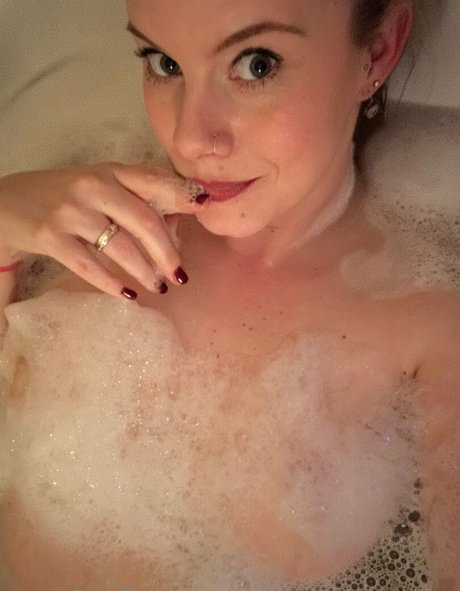 vanessa obsequious スター ヌード 写真
