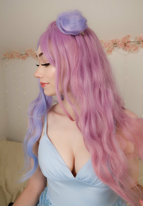 louvrissa ヌード女優 写真