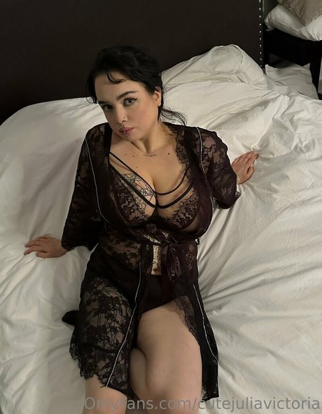 cutejuliavictoria 美しいモデル 画像